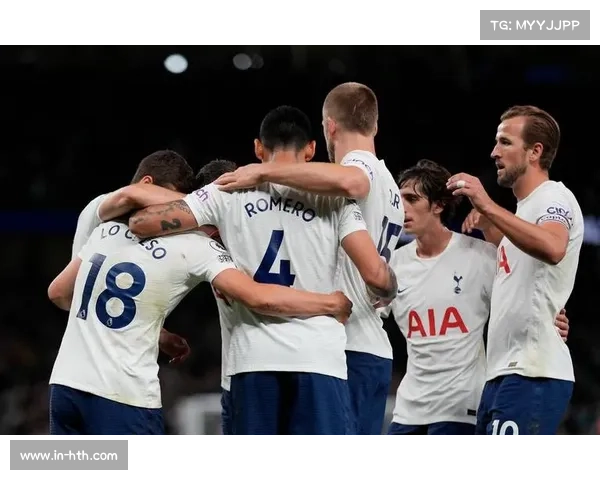 TP马赞比刚果河巡游庆典盛大开启 冠军奖杯乘船闪耀全场 TP马赞比刚果河巡游庆典盛大开启 冠军奖杯乘船闪耀全场